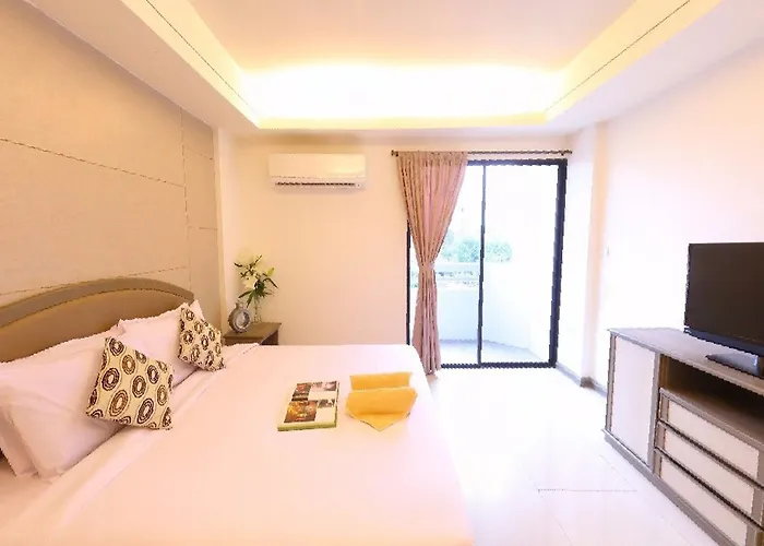 Hotel Lee Garden