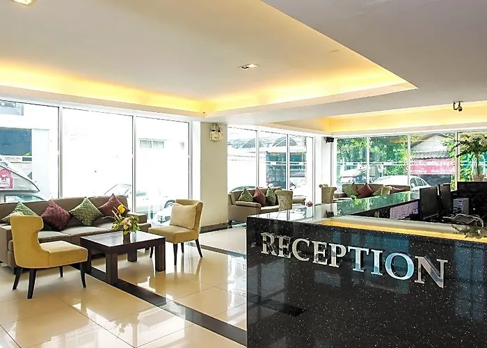 Lee Garden Hotel 4*
