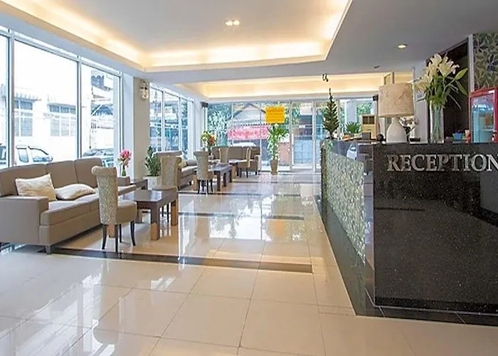 Hotel Lee Garden 4*