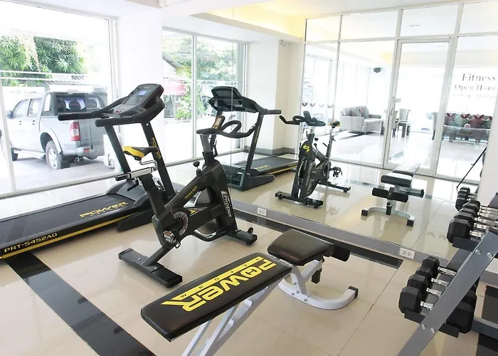 Lee Garden Hotel 4*