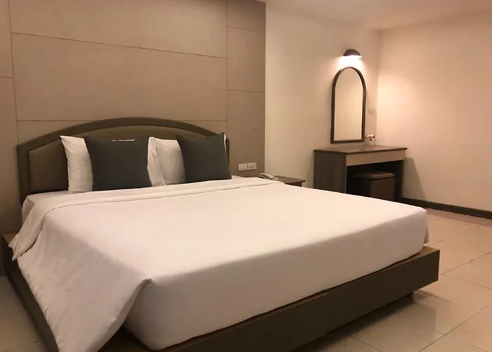 Lee Garden 4*